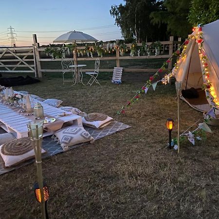 Country Bumpkins Luxury Glamping Hotel Wellingore Exterior photo