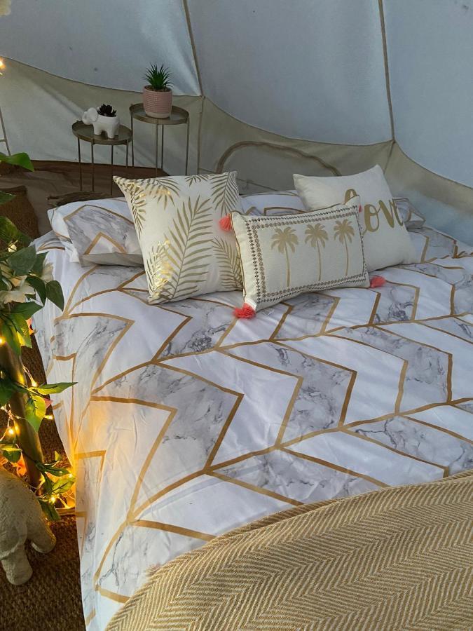 Country Bumpkins Luxury Glamping Hotel Wellingore Exterior photo