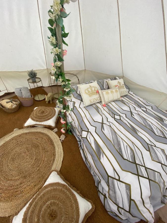 Country Bumpkins Luxury Glamping Hotel Wellingore Exterior photo