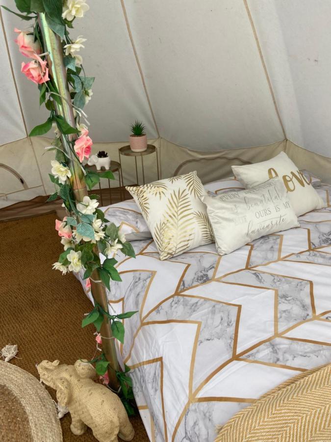 Country Bumpkins Luxury Glamping Hotel Wellingore Exterior photo