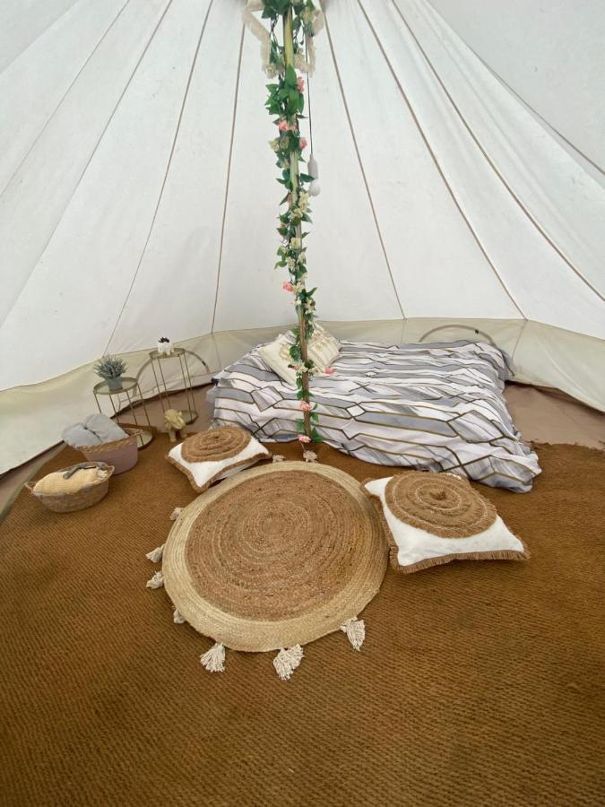 Country Bumpkins Luxury Glamping Hotel Wellingore Exterior photo