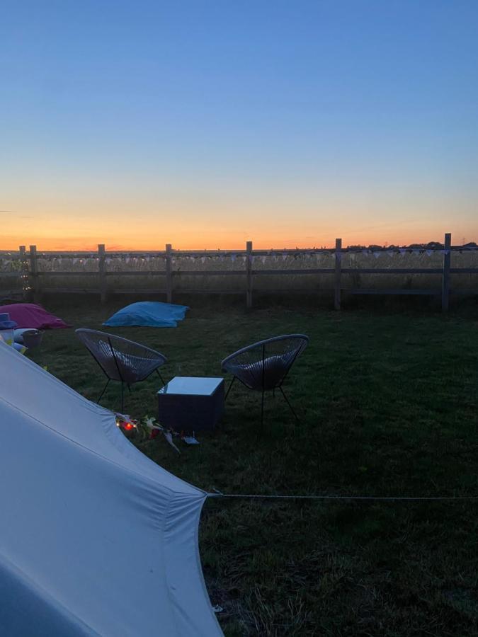 Country Bumpkins Luxury Glamping Hotel Wellingore Exterior photo