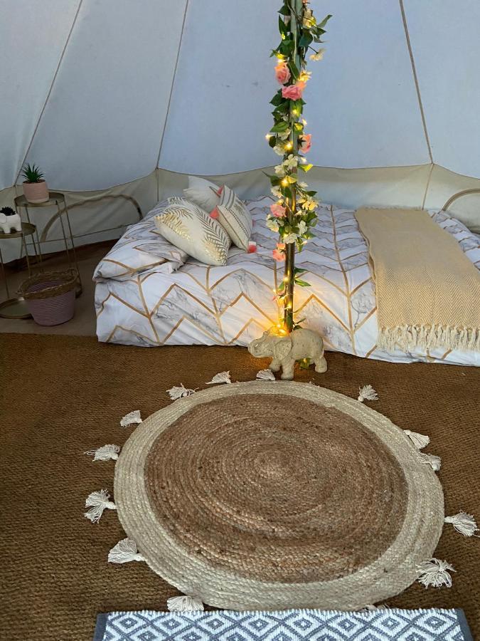 Country Bumpkins Luxury Glamping Hotel Wellingore Exterior photo