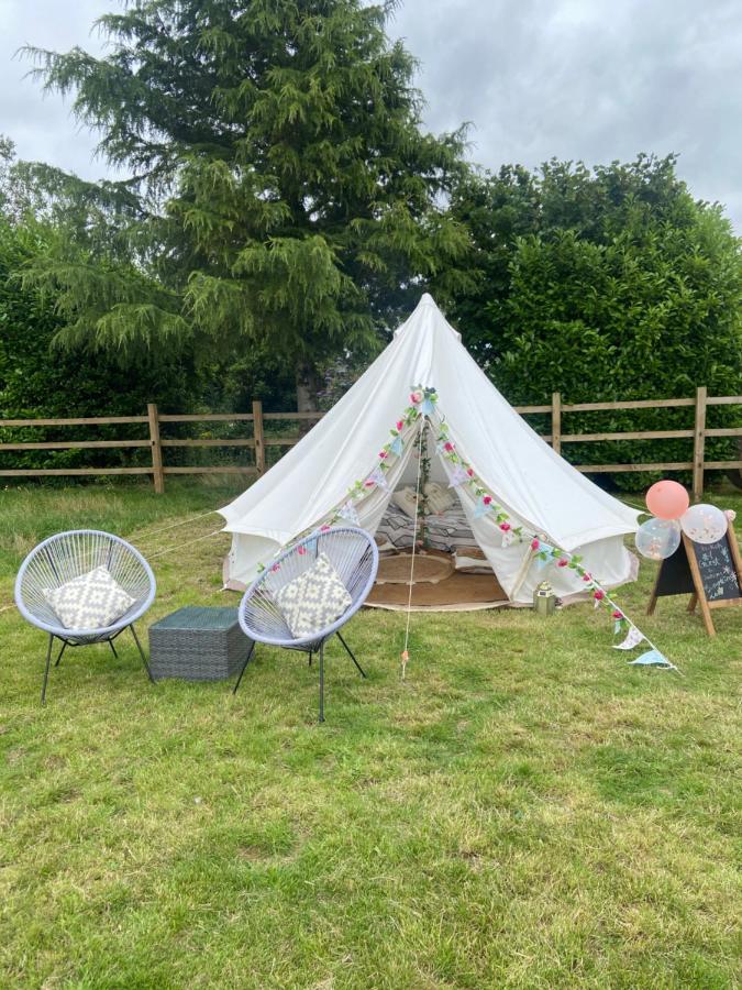 Country Bumpkins Luxury Glamping Hotel Wellingore Exterior photo