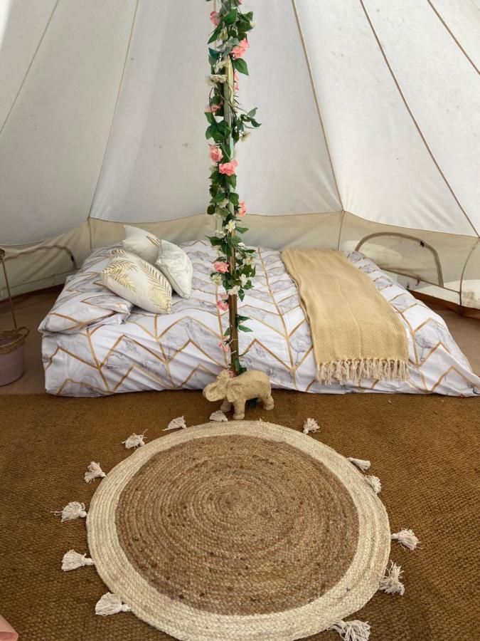 Country Bumpkins Luxury Glamping Hotel Wellingore Exterior photo
