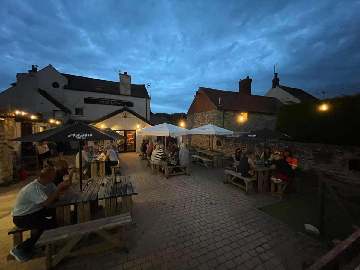 Country Bumpkins Luxury Glamping Hotel Wellingore Exterior photo