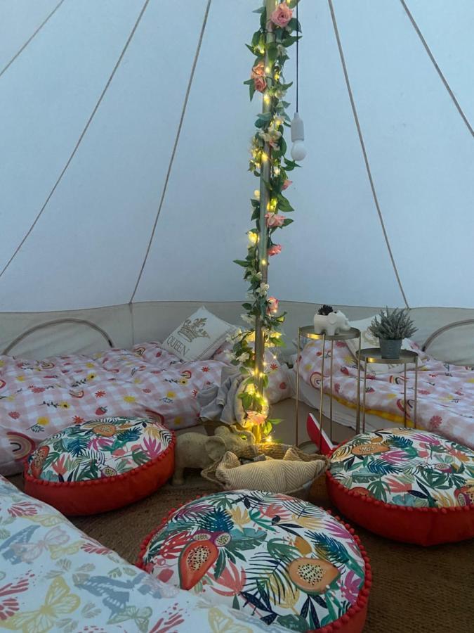Country Bumpkins Luxury Glamping Hotel Wellingore Exterior photo