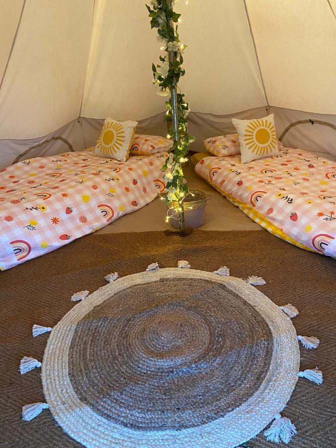 Country Bumpkins Luxury Glamping Hotel Wellingore Exterior photo