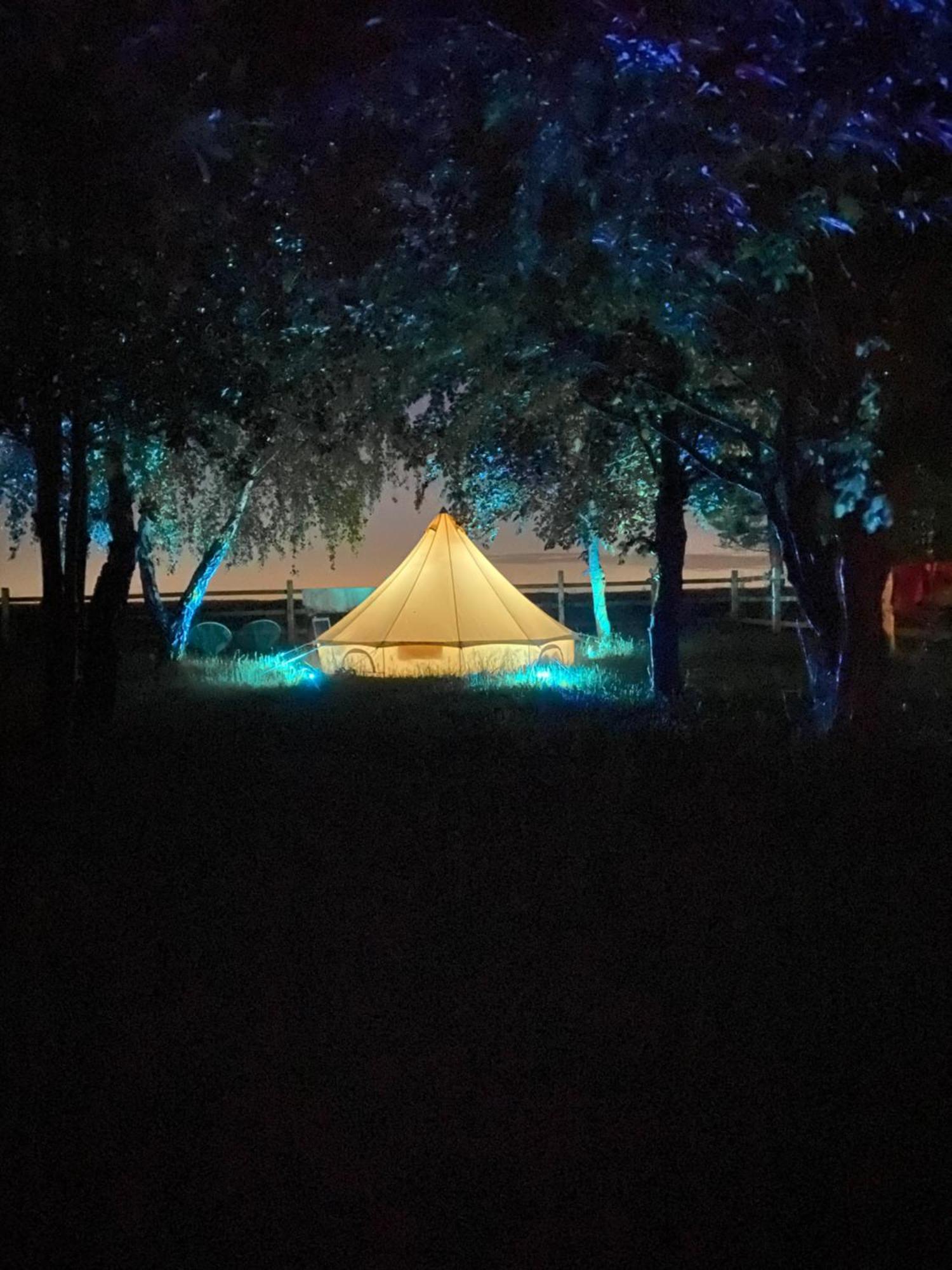 Country Bumpkins Luxury Glamping Hotel Wellingore Exterior photo