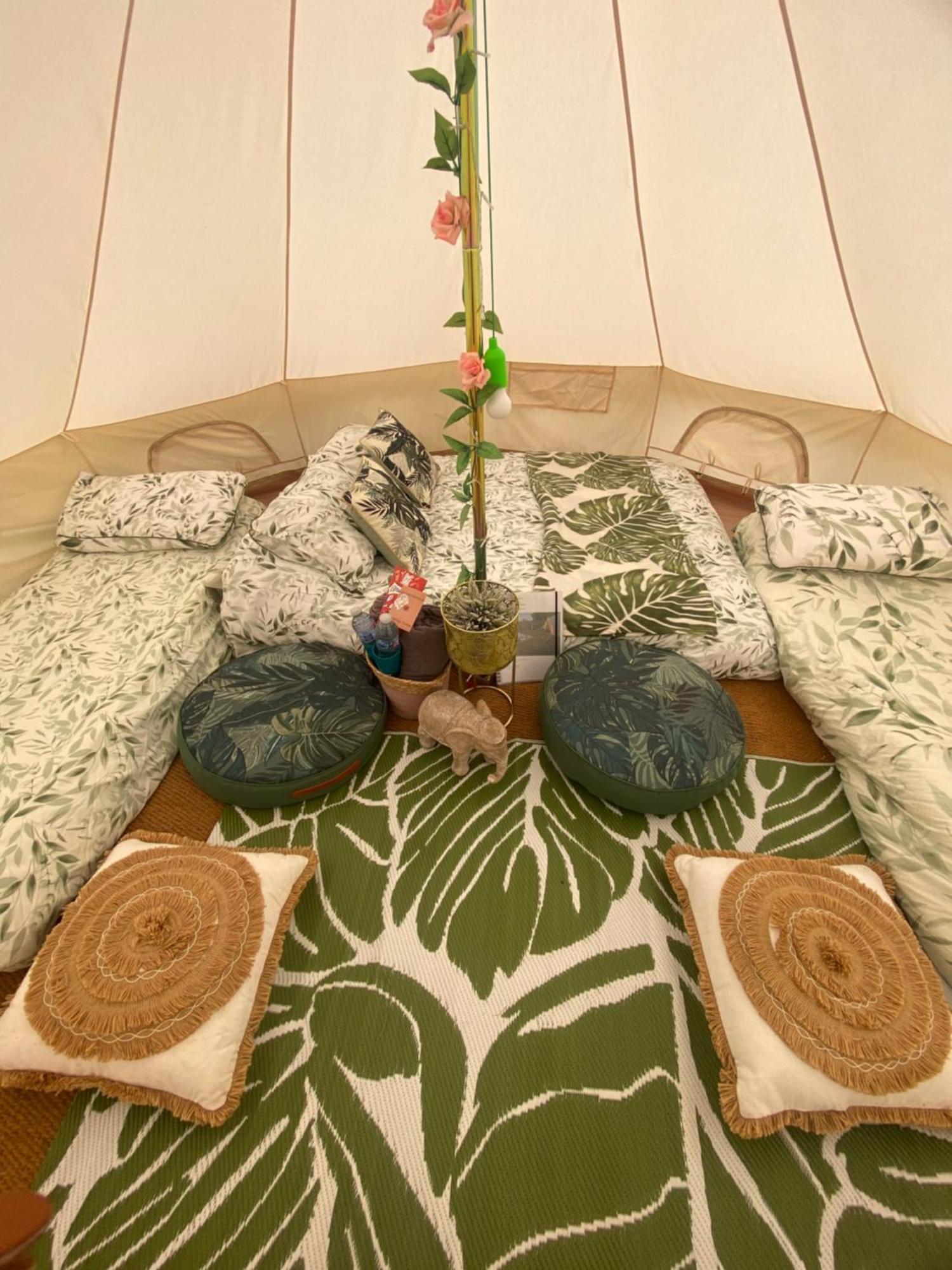 Country Bumpkins Luxury Glamping Hotel Wellingore Exterior photo