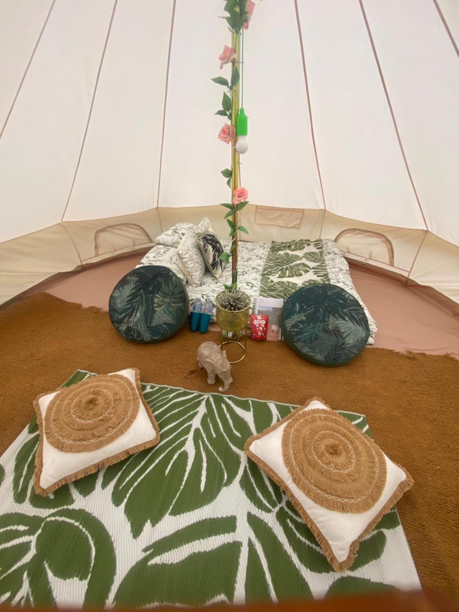 Country Bumpkins Luxury Glamping Hotel Wellingore Exterior photo