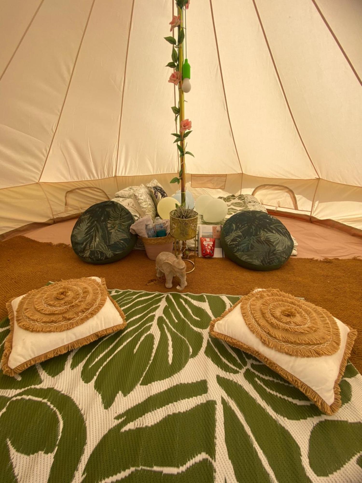 Country Bumpkins Luxury Glamping Hotel Wellingore Exterior photo